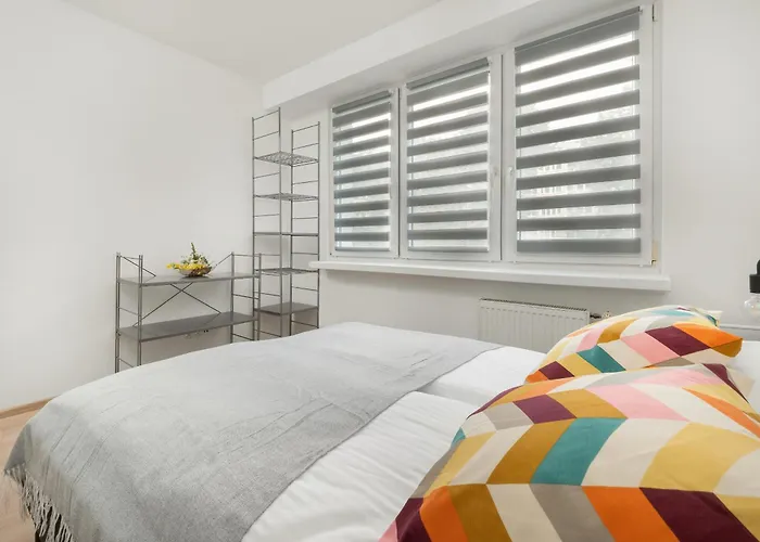 Narutowicza Bright & Comfy Apartment Downtown Lodz By Noclegi Renters