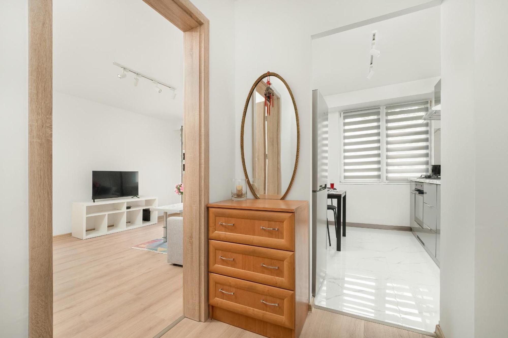 Narutowicza Bright & Comfy Downtown By Renters Apartment