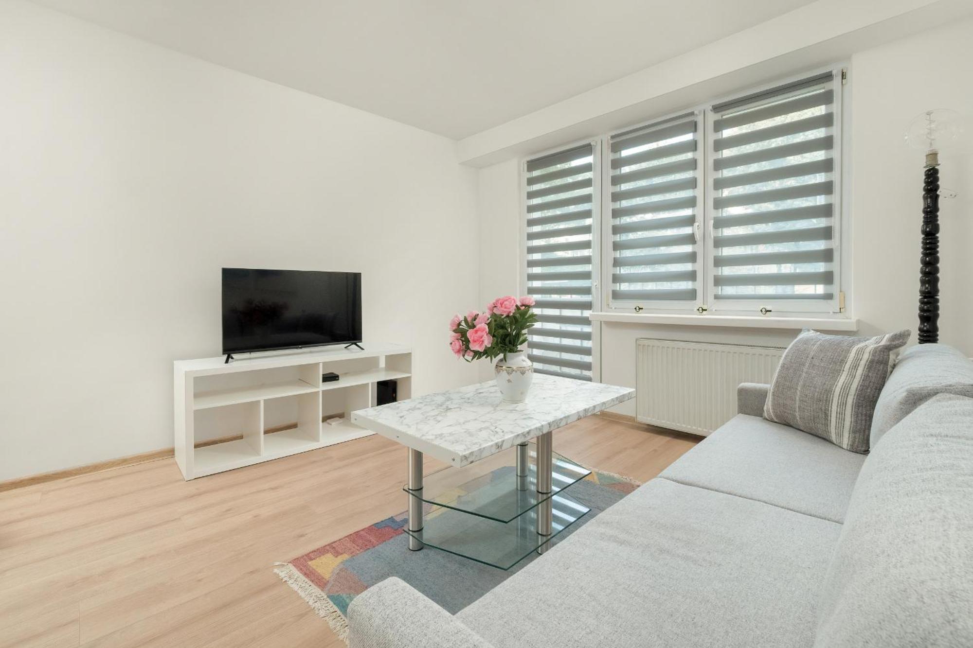 Narutowicza Bright & Comfy Downtown By Renters Apartment Lodz (Lodz)